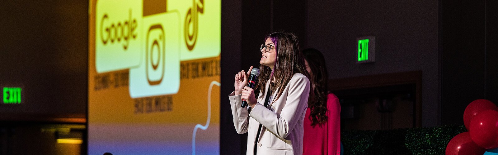 Wynnie Serra, a junior at St. Henry District High School, delivers her pitch.