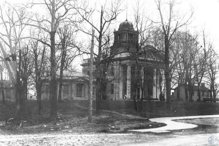 The Independence Courthouse in 1920, eight years after its opening.