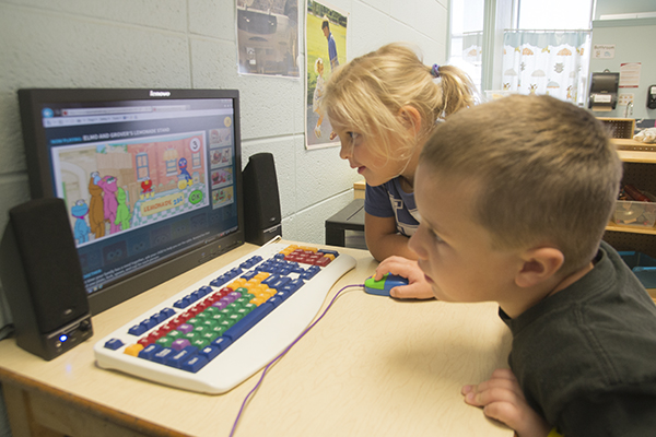 Students at the early learning center at Lloyd High School